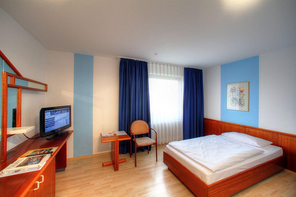 Hotel Berlin Sindelfingen Exterior foto
